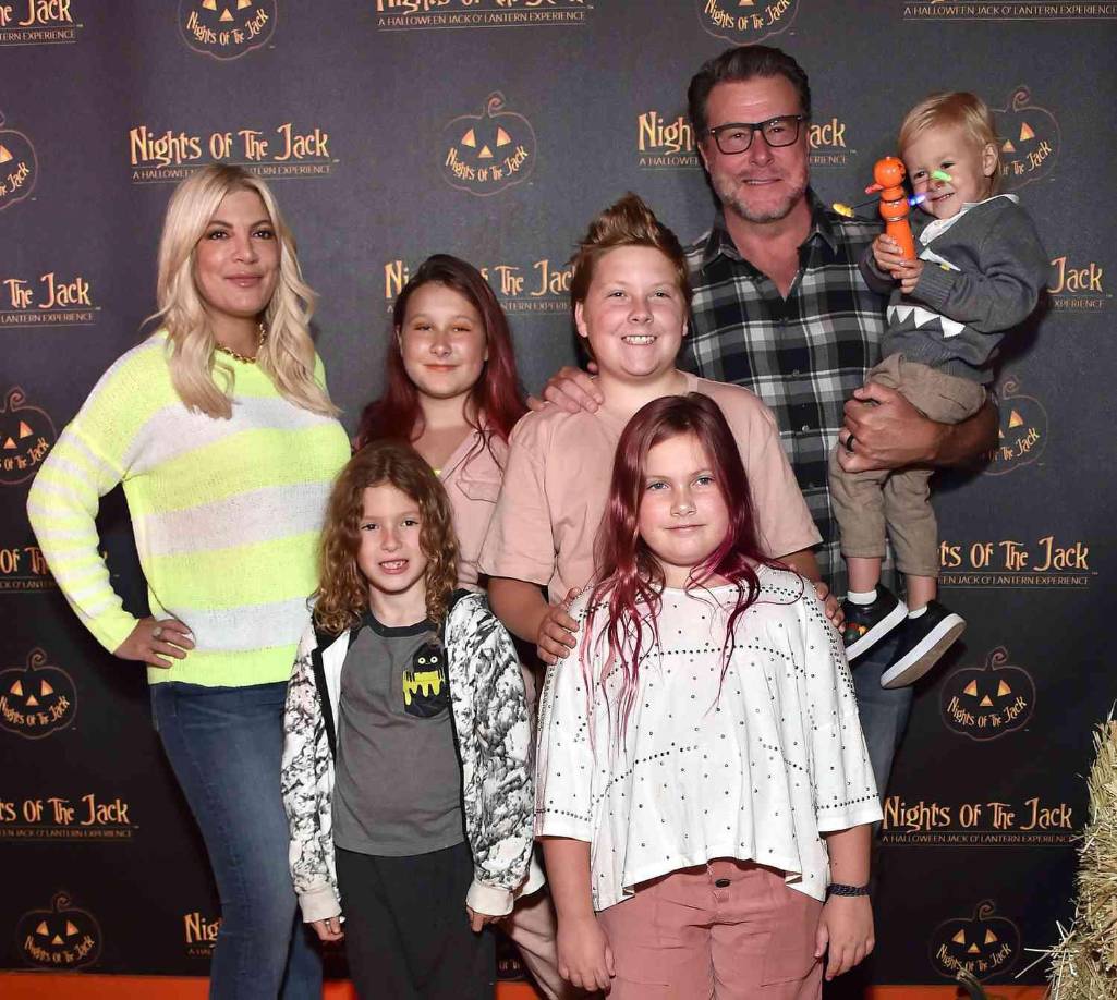 Tori Spelling y Dean McDermott: Tras 18 años de matrimonio y 5 hijos, la pareja anunció en junio su separación definitiva. En 2013 vivieron un escándalo, debido a una muy publicitada infidelidad de Dean.