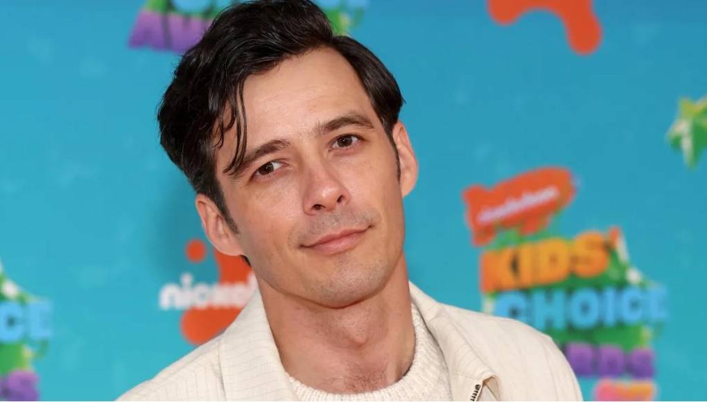 Matthew Underwood actor de la serie Zoey 101 dio a conocer que fue agredido sexualmente por el agente que lo representaba en ese momento, uniéndose a una ola de denuncias de estrellas infantiles y juveniles. 