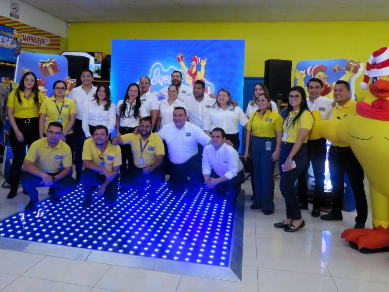 Ejecutivos de Gallo más Gallo lanzan su campaña “Sueños de Navidad: Vení y cumplilos ahorrando”.