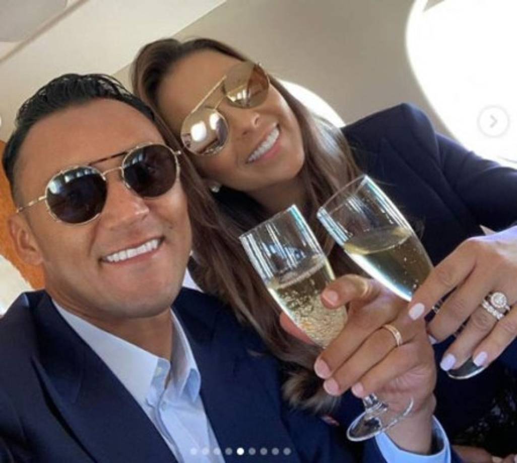 Keylor se ha adaptado totalmente a su nueva vida en París y disfruta de Francia al lado de su familia. Su esposa Andrea Salas es un apoyo incondicional.