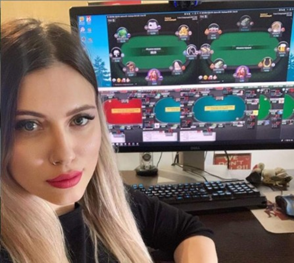 Liliya Novikova también gestionaba una web propia en la que hacía tutoriales y talleres virtuales para los fanáticos de este juego de cartas.