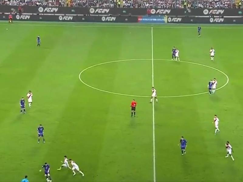 Messi se quitó a dos rivales de una manera espectacular.