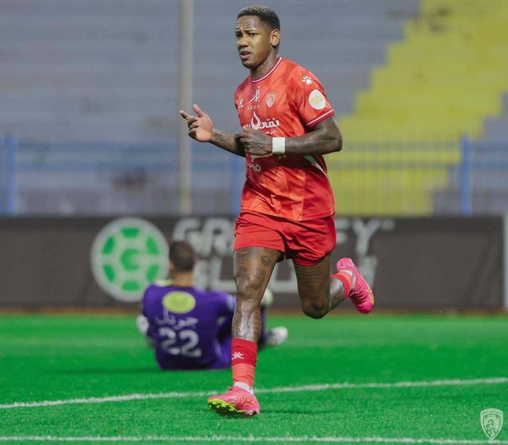El delantero hondureño llegó a cuatro goles en el campeonato de la segunda saudí.