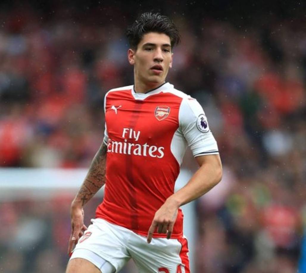 Héctor Bellerín: El Barcelona está dispuestoa fichar sí o sí al lateral derecho español que juega en el Arsenal. Señalan que inclusive los azulgranas están dispuestos a darle de salid a tres jugadores, el caso de André Gómez, Mathieu y Arda Turan.