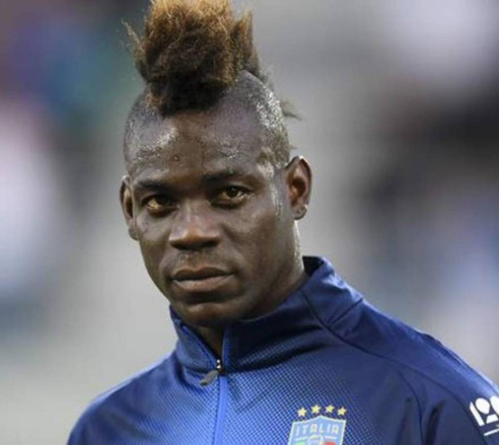 Mario Balotelli ha llegado a un acuerdo con el Olympique de Marsella para los próximos seis meses. Según apunta 'L'Equipe', el delantero italiano deja el OGC Niza y jugará hasta final de temporada en el cuadro marsellés, después, será agente libre.