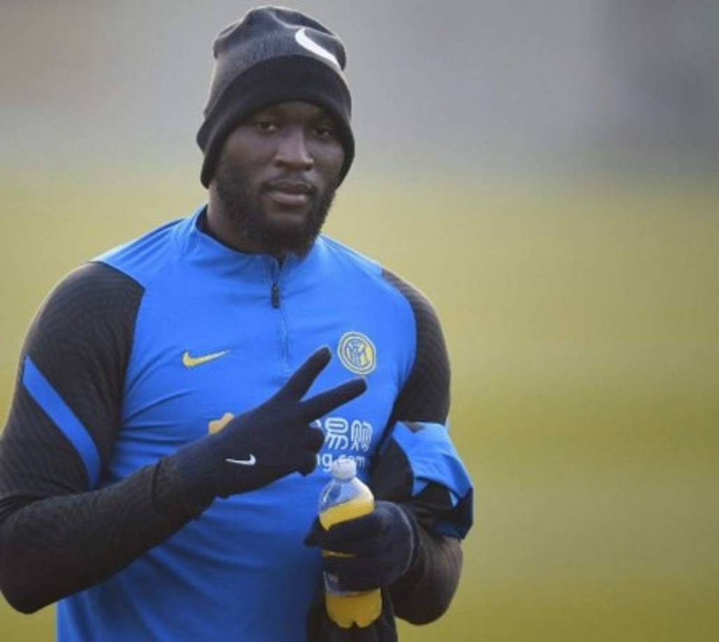 Tras muchas idas y venidas, uno de los rumores del verano llegaría a su fin. El delantero Romelu Lukaku ficharía por el Chelsea, tal y cómo apuntan medios ingleses e italianos. Foto TwitterLukaku.