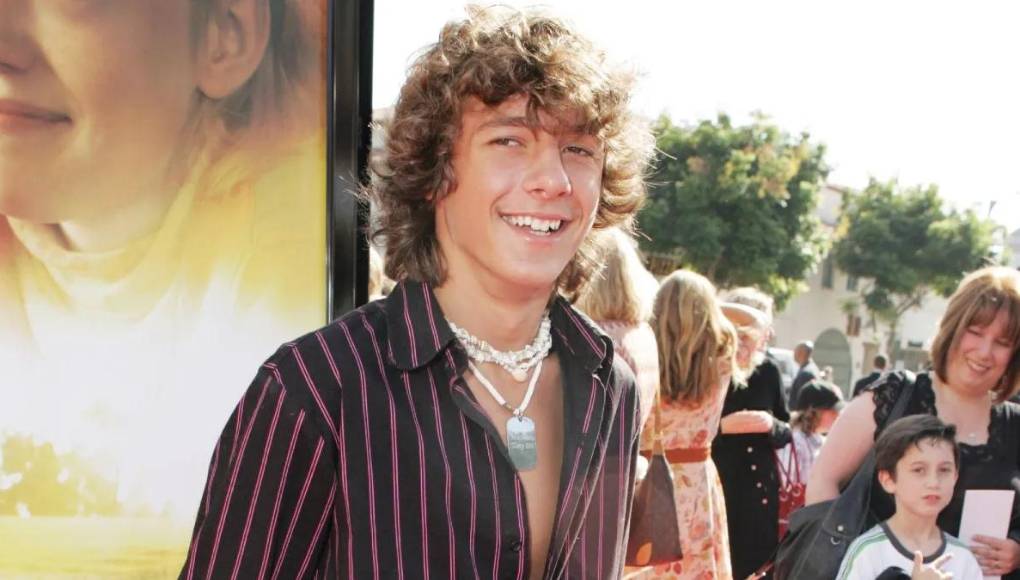 Sin embargo, el actor aclara que no tuvo historias de abuso por parte de Schneider ni del personal de Nickelodeon y eso no quiere decir que proteja delitos.