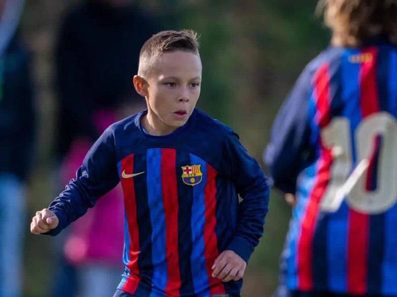 Héctor Mejía comienza a destacar en la Masía del Barcelona.