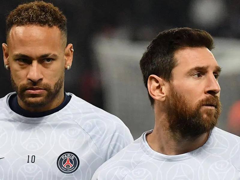 Neymar y Messi fueron señalados por ultras del PSG.