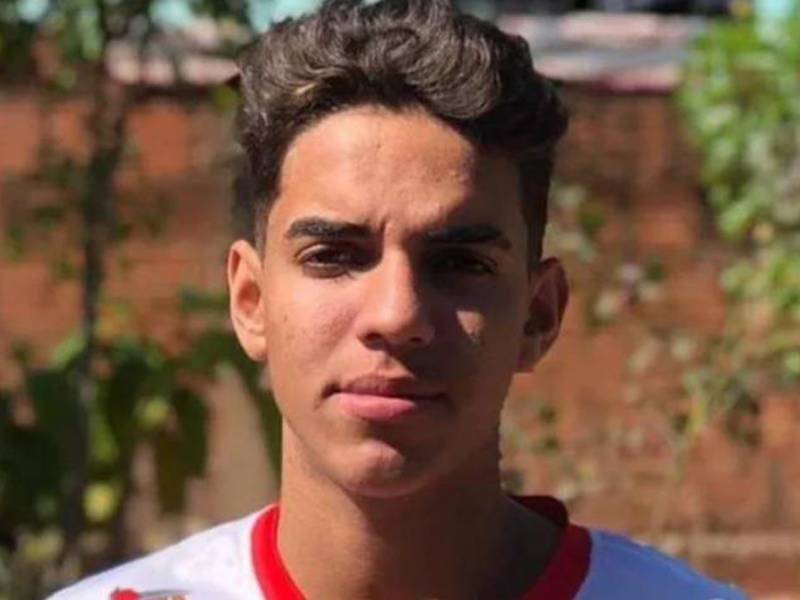 Un misterioso asesinato tiene horrorizado a Brasil y la tragedia le da la vuelta al mundo. La víctima fue un futbolista brasileño.