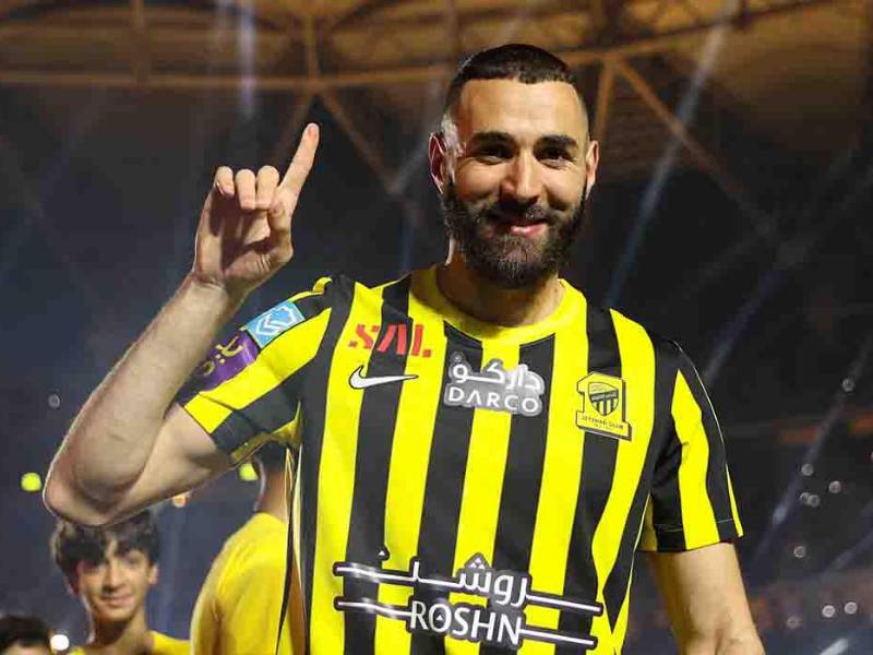 Benzema en su presentación como nuevo jugador del Al Ittihad.