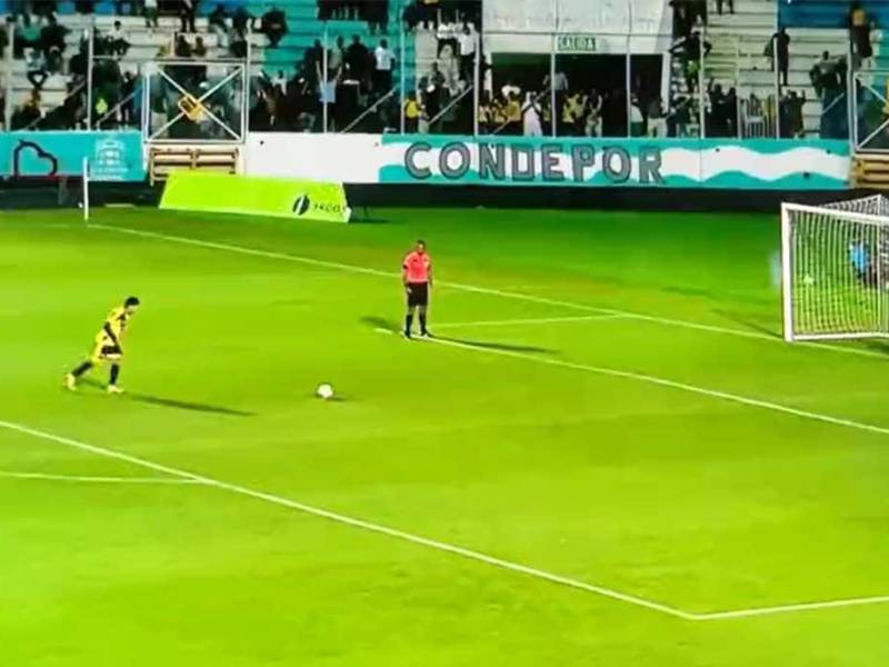 Locura: El penal de Diamond que le dio el ascenso al Génesis de Comayagua