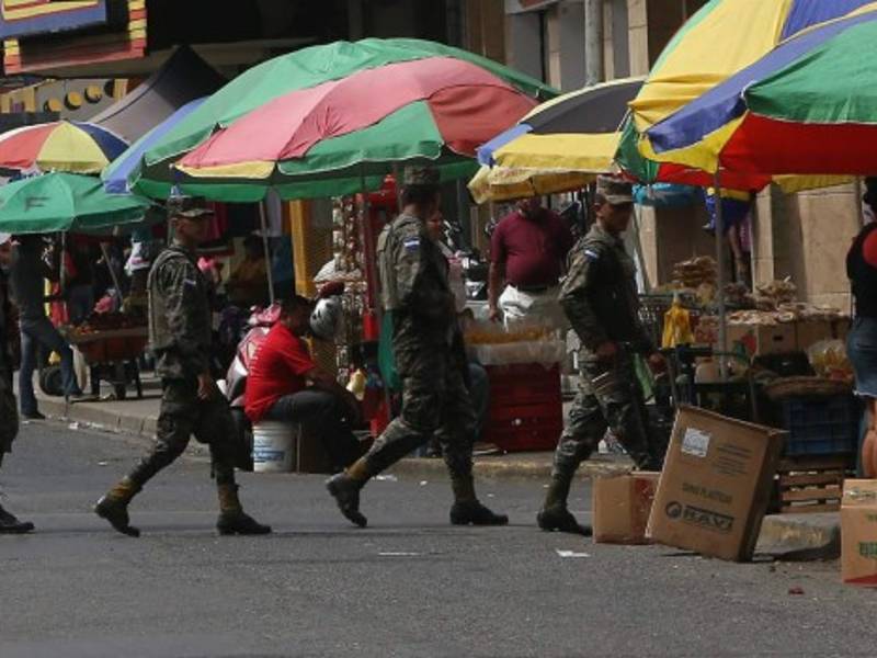 Elementos policiales trabajarán corrido todo el mes de junio para resguardar a los ciudadanos. Foto: Amílcar Izaguirre