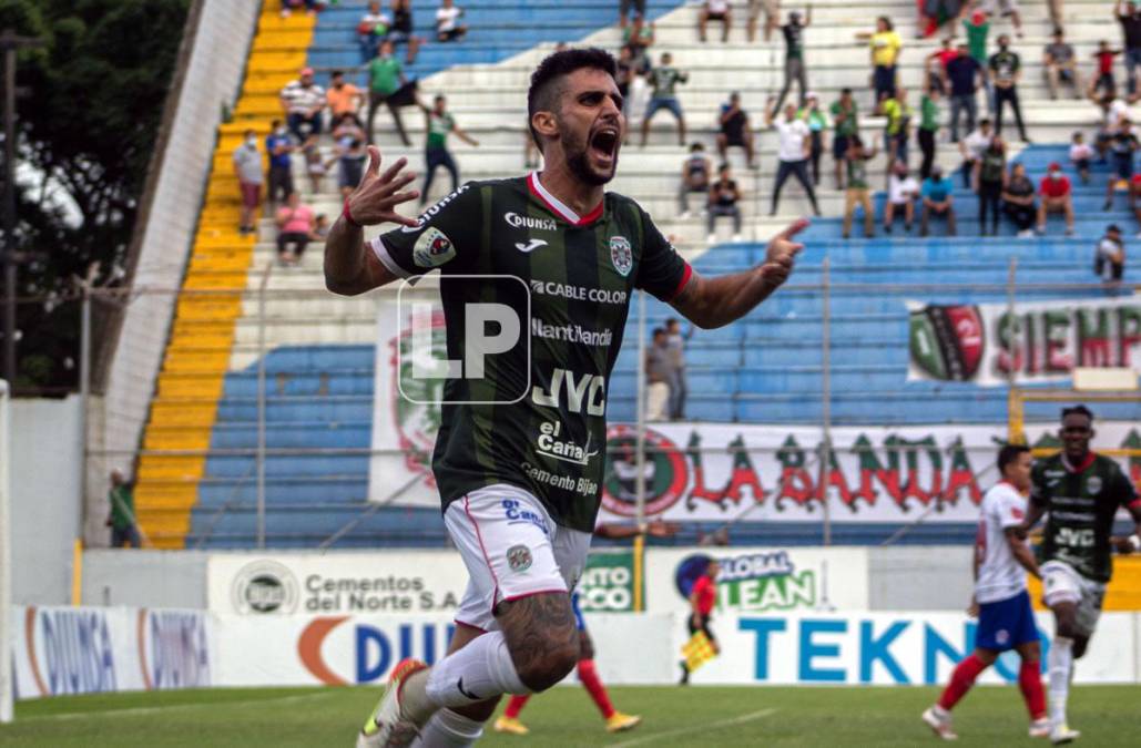 El delantero argentino Lucas Campana gritando su gol que dio el triunfo a Marathón ante el Olimpia.