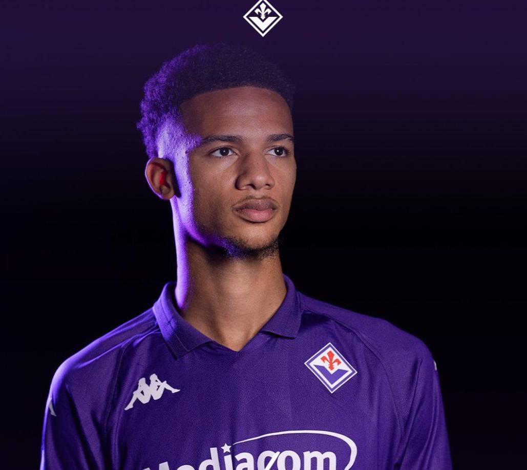 La Fiorentina ha fichado al mediocentro marroquí Amir Richardson. Firma hasta junio de 2029.