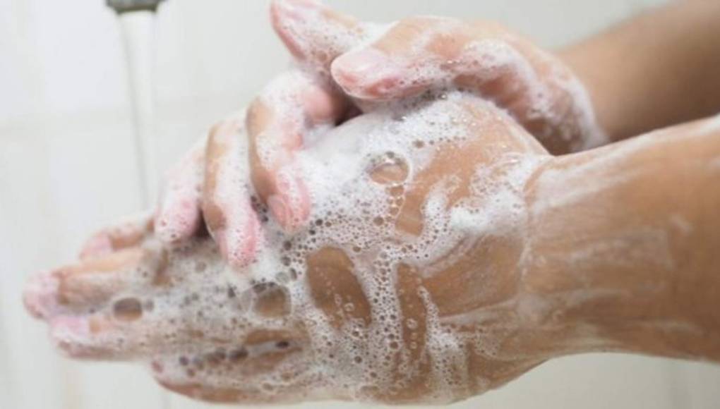 Use la mascarilla, pero ojo no se olvide también de lavarse las manos