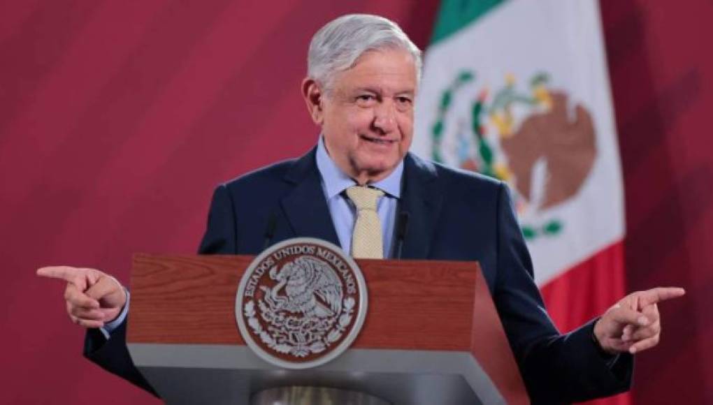 López Obrador rechaza ser un 'vendepatrias' por visitar a Trump