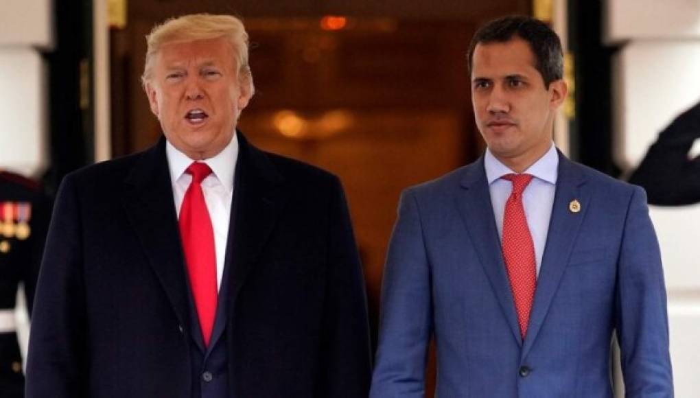 Trump quiso retirar apoyo a Guaidó porque parecía un 'niño', según Bolton