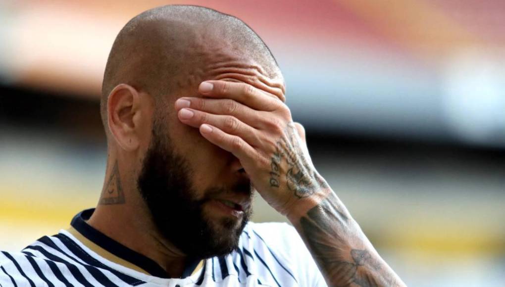 Y es que en las últimas horas, fue tendencia que el exfutbolista se habría quitado la vida en la cárcel. Tras esto, su familia rompió el silencio y ‘estalló’ con lo que se dijo.