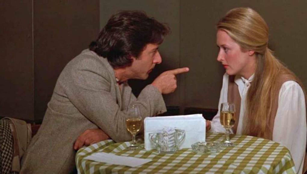 “Siempre dependo del guion que llega a la puerta, no sé si va a ser divertido o serio y me gusta eso, me gusta esa especie de serendipia”, pero la decisión final no es solo la historia porque, agregó, “la vida de mi familia toma mucho tiempo”. EFE