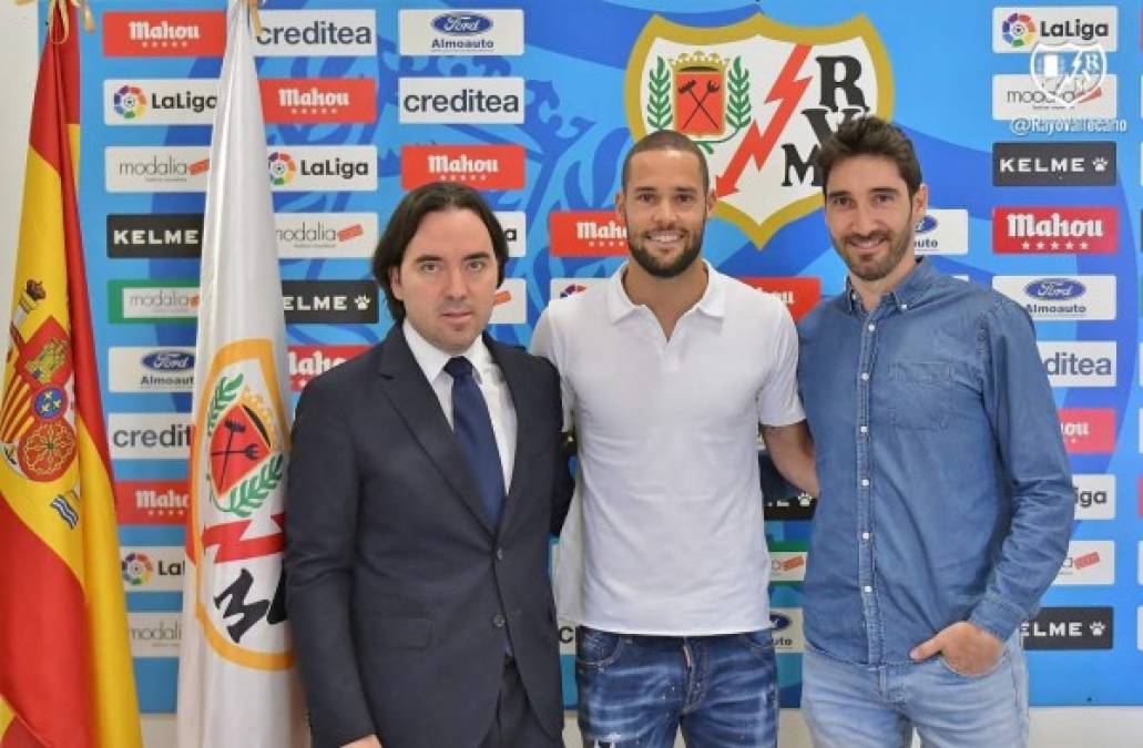 Mario Suárez seguirá en el Rayo Vallecano hasta 2022. El club franjirrojo ha hecho posible lo que parecía imposible, la renovación por tres temporadas más. El mediocentro tenía ofertas de Primera División y del extranjero pero el bienestar de su familia y la confianza mostrada por el club franjirrojo y por Paco Jémez ha sido clave.