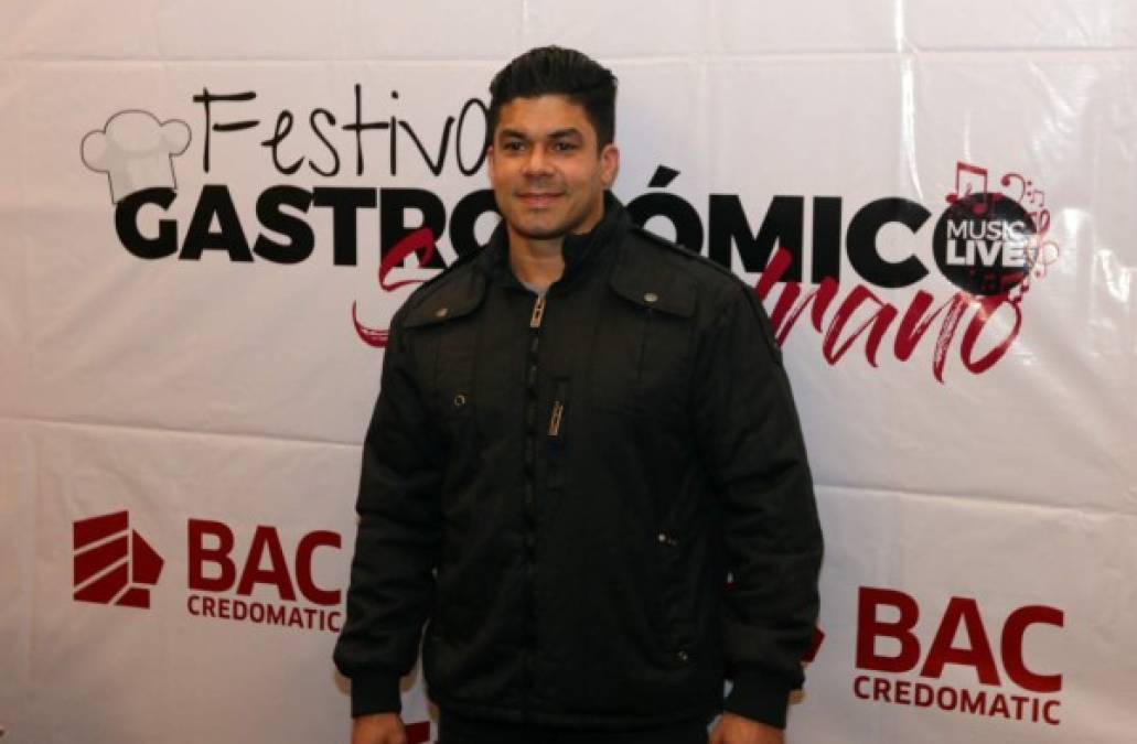 Jerry Rivera se presenta este sábado 05 de mayo en El Festival Gastronómico Sampedrano, a partir de las 6:00 pm en Expocentro, San Pedro Sula, Honduras.<br/><br/>