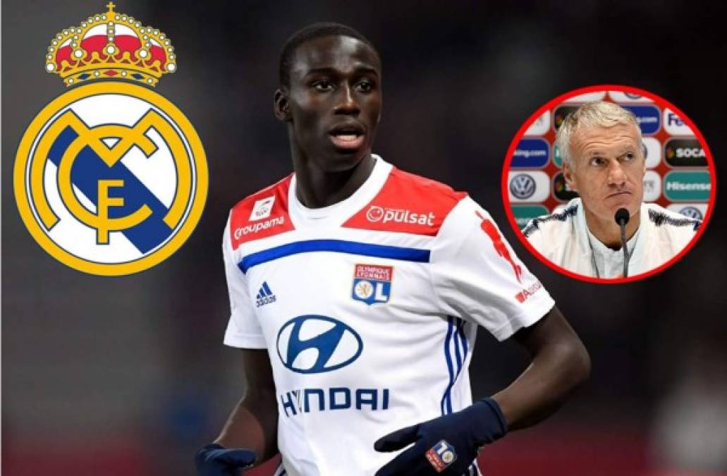 Lo que era un secreto a voces lo ha confirmado por Didier Deschamps, entrenador de Francia, anunciando que el lateral izquierdo francés Ferland Mendy se convertirá en el quinto fichaje del Real Madrid, tras Rodrygo Goes, Eder Militao, Luka Jovic y Eden Hazard. 'Hace dos años Mendy estaba en Segunda División y ahora jugará en el Real Madrid. Puede hacerlo por las dos bandas y su progresión ha sido fulgurante'.