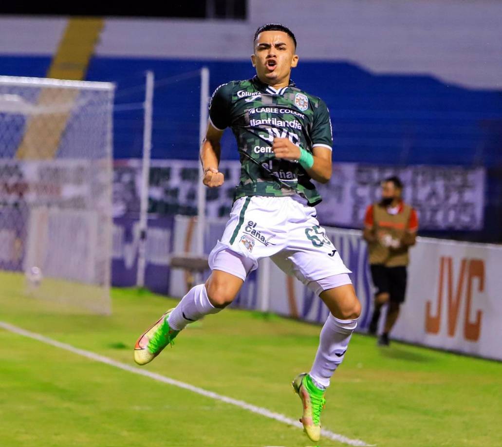 Así gritó Isaac Castillo su gol para abrir el marcador en el repechaje contra el Victoria.