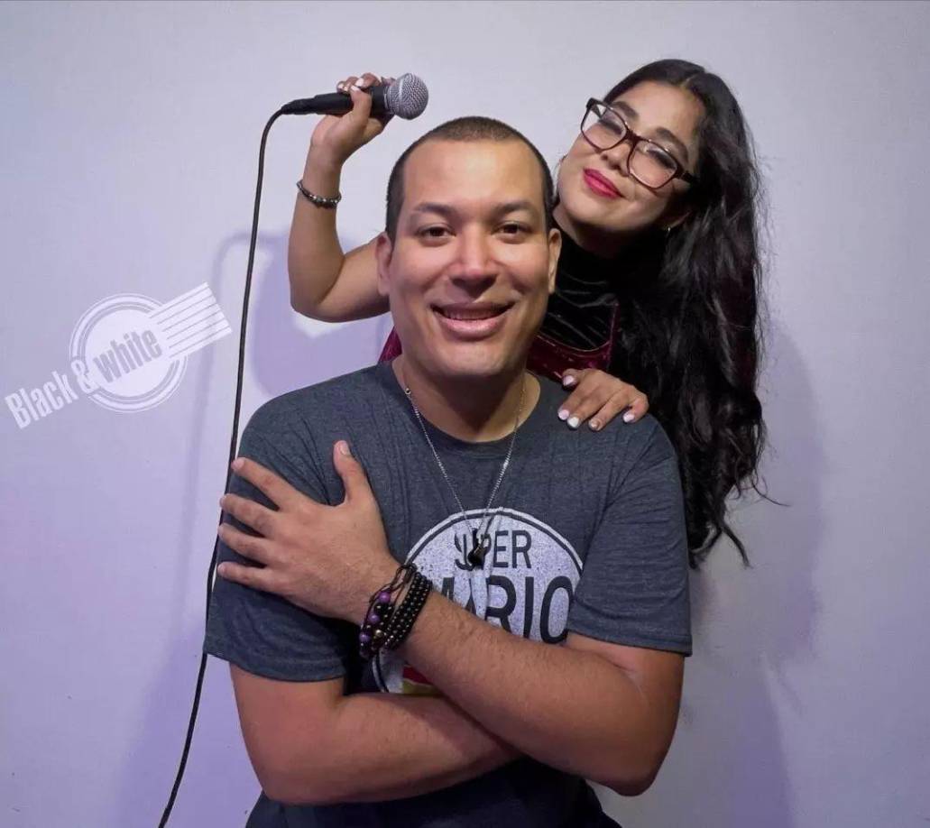 El dúo Black &amp; White conformado por Nicolle Mejía y Mr. Gibs se presenta en Angus Rock Restobar de 7:00 pm a 9:00 pm. El sitio está ubicado en Barrio Rio de Piedras, 19 ave, 2 y 3 calle S.O.. Para reservar llame al 9908-4456.
