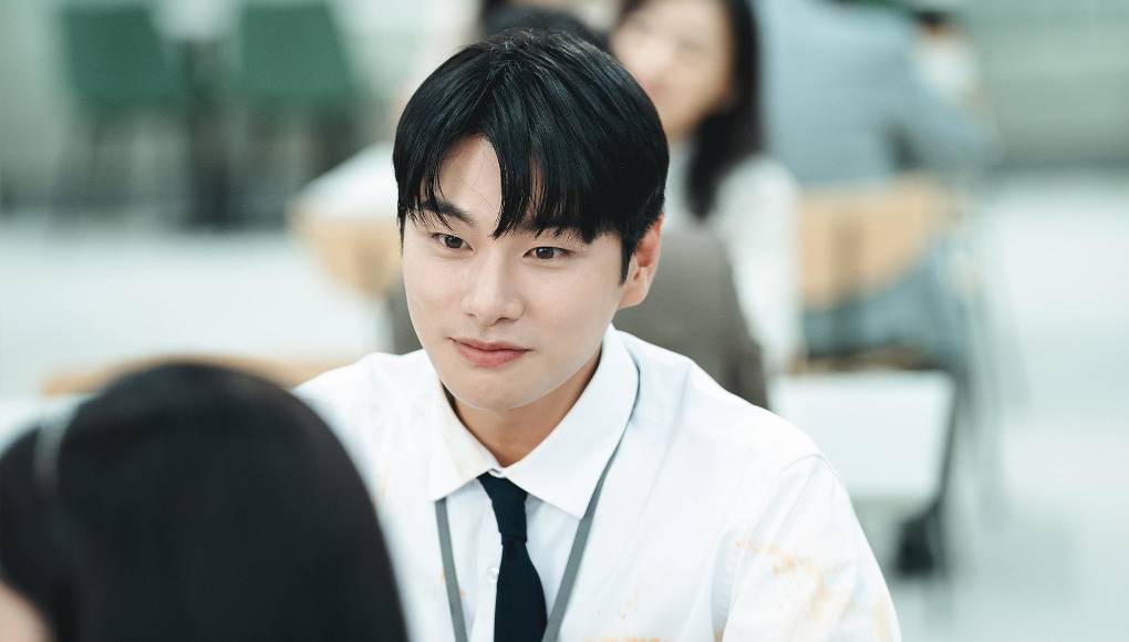 Su personaje se describe como una villana que persigue a Kang Ji-won y ayuda económicamente a Park Min-hwan y se llamará Oh Yu-ra.