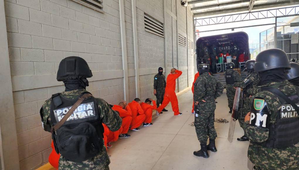 Estando allí, en el 2012, fue atacado por otro recluso identificado como Ramón Velásquez, “Moncho” Cálix, quien le disparó en tres ocasiones.