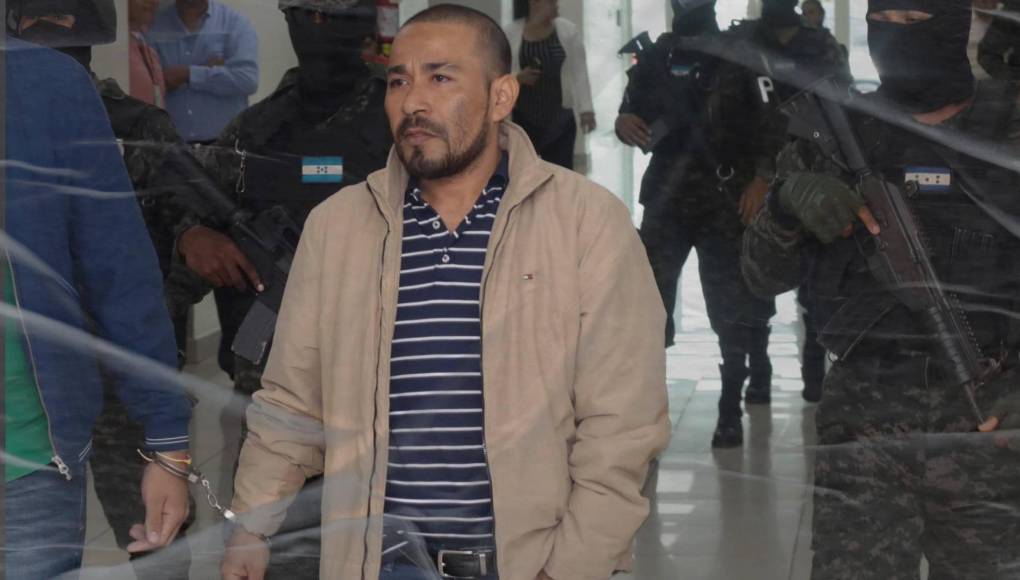 Santos finalizó su testimonio respondiendo a la defensa de JOH que no recordaba cuántas llamadas se hicieron entre Bonilla y Archaga. 