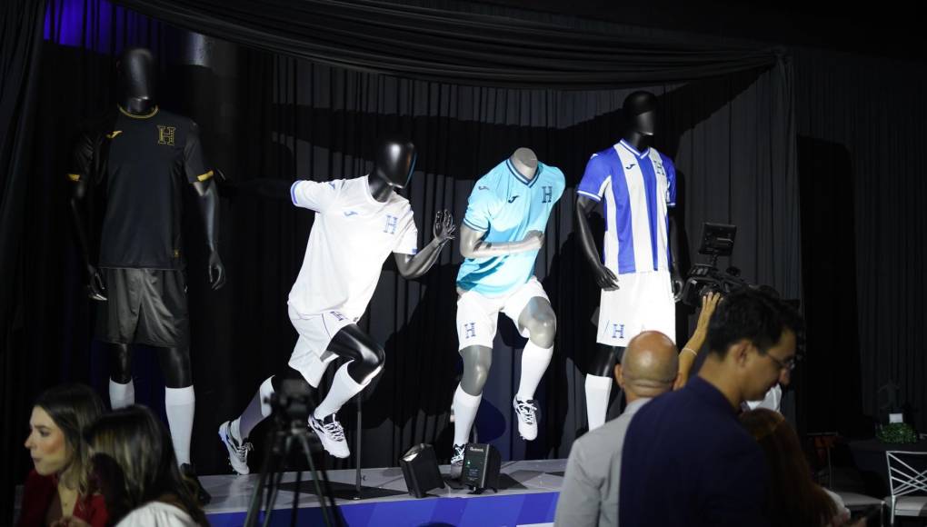 Así lucen los nuevos diseños de las camisas de la Selección de Honduras en 2024.