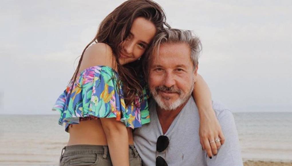¡Un abuelo feliz! Ricardo Montaner comparte tierna foto junto a su hija embarazada