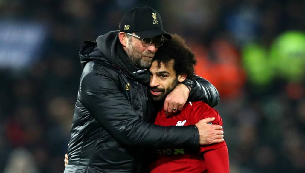  La imagen de la crisis que vive actualmente el conjunto ‘red’ se vio perfectamente reflejada en el ‘pique’ que protagonizaron Mohamed Salah, suplente y el propio Jürgen Klopp.