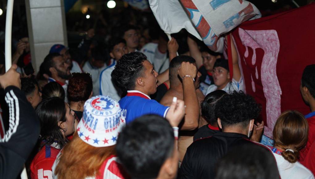 Banderazo de la Ultra Fiel, llegada de Olimpia y fiesta en SPS antes de la final