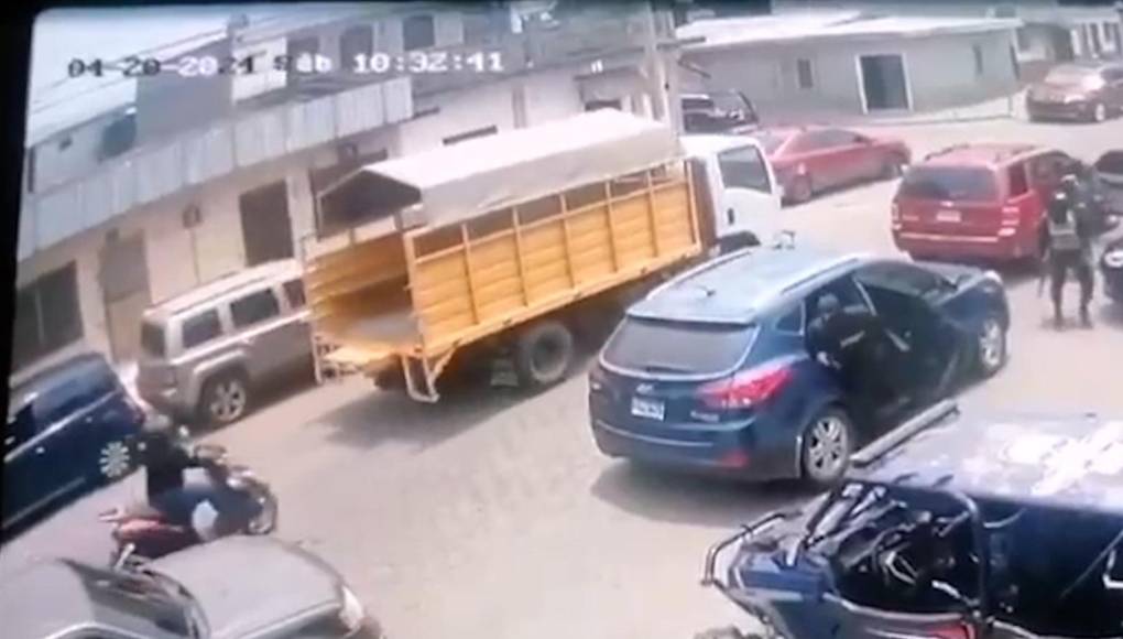 Un total de 13 hombres armados asaltaron en la mañana de este sábado un reconocido autolote de San Pedro Sula.
