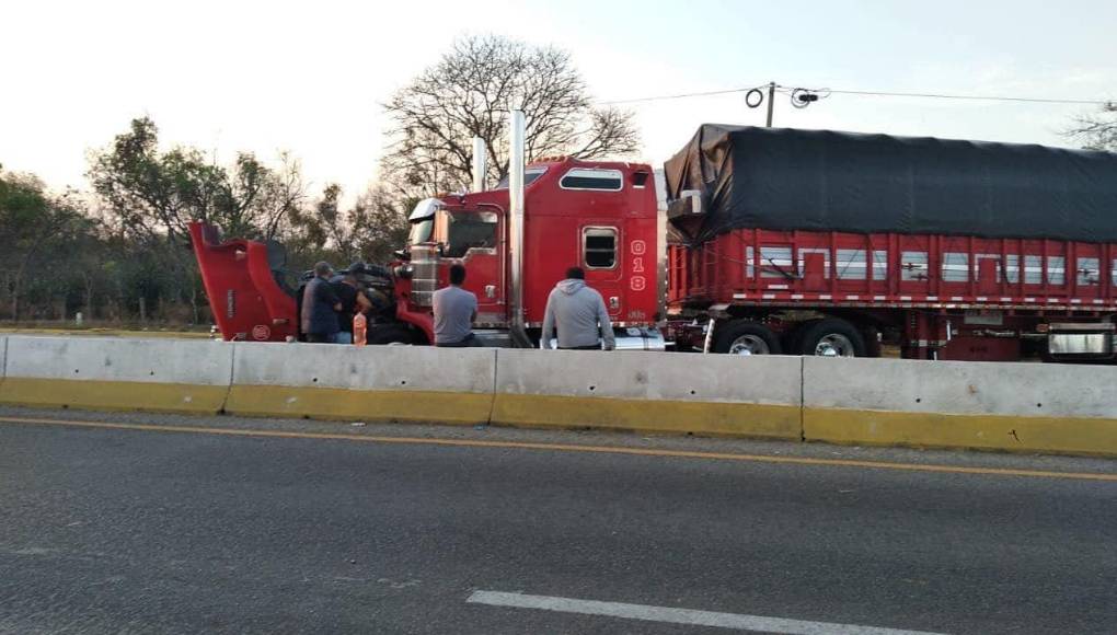 En una conferencia de prensa posterior, la secretaria de Seguridad Pública y Protección Ciudadana de Chiapas, Gabriela Zepeda, confirmó los hechos, pero no detalló el número de víctimas, la cifra de autos afectados o los grupos criminales involucrados, aunque reportes de la prensa local señalaron al menos cuatro muertos.
