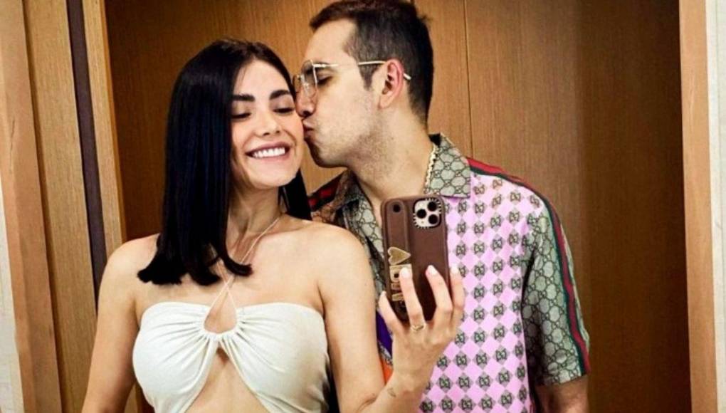 La bella Sandra Itzel, esposa del conductor y comediante Capi Pérez, es una de las participantes del reconocido reality “MasterChef Celebrity 2024”.