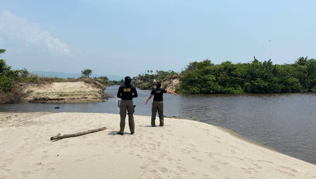 Los canales artificiales de agua salada fueron inhabilitados por La Fiscalía Especial Contra el Crimen Organizado (FESCCO) y la Dirección de Lucha Contra el Narcotráfico. Fotos. Ministerio Público. 