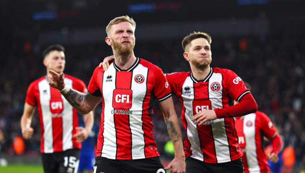 La Premier, por su parte, afirmó que es consciente “de la preocupación sobre el VAR” `pero que apoya “plenamente el uso de la tecnología y continuaremos trabajando con el organismo responsable de los árbitros (PGMOL) para hacer mejores”.