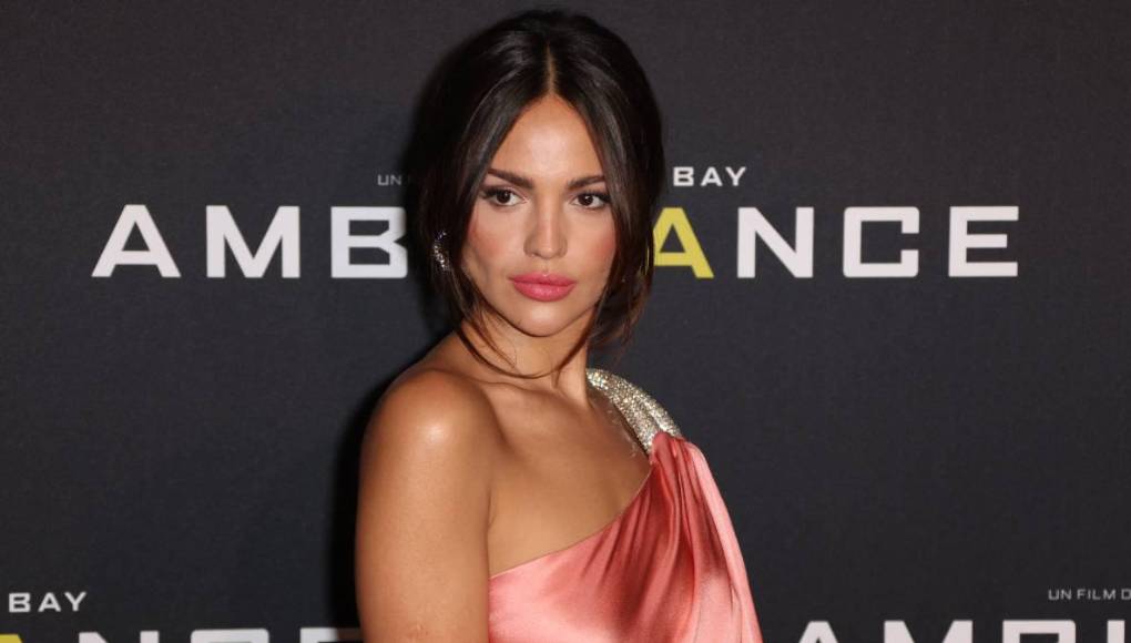 “Tuve una crisis de identidad durante mucho tiempo”, dijo. “Pasé por muchos problemas con mi cuerpo, con mis curvas, con mi apariencia. Fue realmente difícil”.