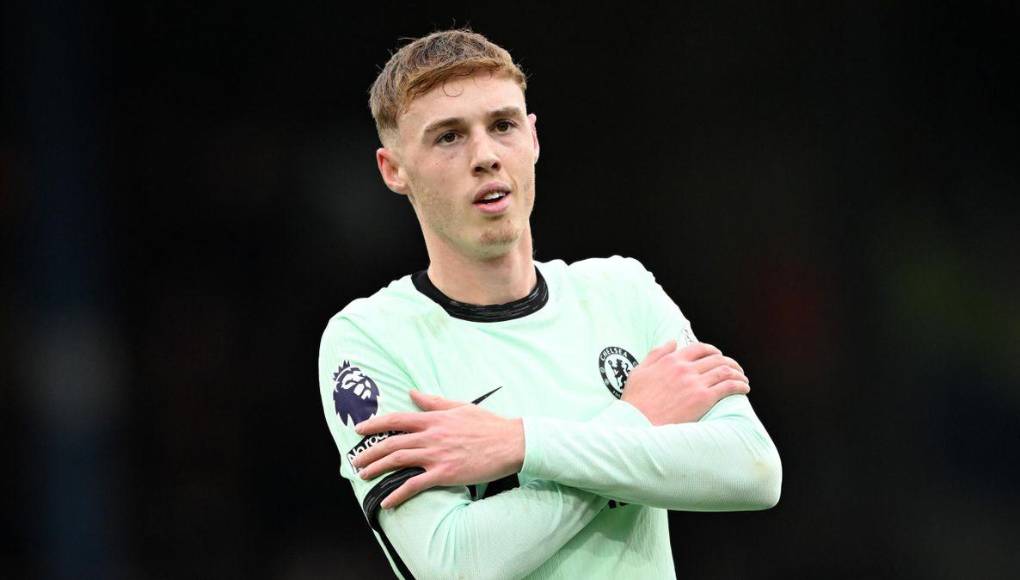 Palmer recibió educación privada en el St Bede’s College.5