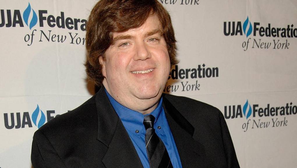 En la actualidad, de acuerdo con The Sun, Dan está casado con Lisa Lillien, una mujer estadounidense reconocida por ser una emprendedora con varios negocios online, entre ellos libros de cocina, también fue directora de desarrollo de convergencia de Nickelodeon y productora de Telepictures.