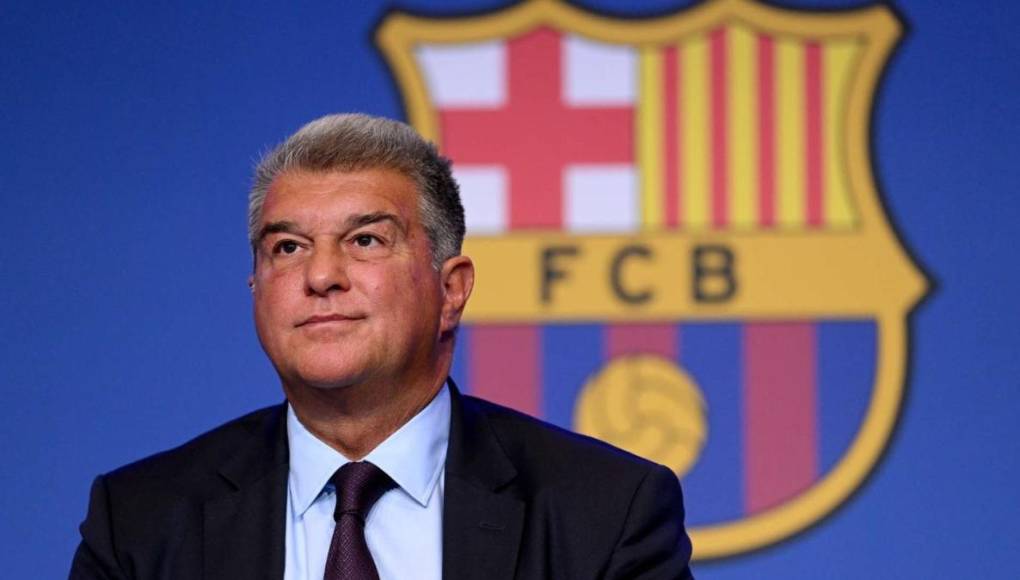“En los próximos días, el FC Barcelona informará de la nueva estructura del primer equipo”, informó la entidad blaugrana, cuando la prensa deportiva española apunta a que el sucesor de Xavi ya lo tiene elegido Joan Laporta.