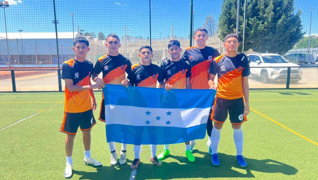 Además de la Happy New Danw, el Affi Academia, es el otro equipo hondureño que presenciará el encuentro entre merengues y bávaros.