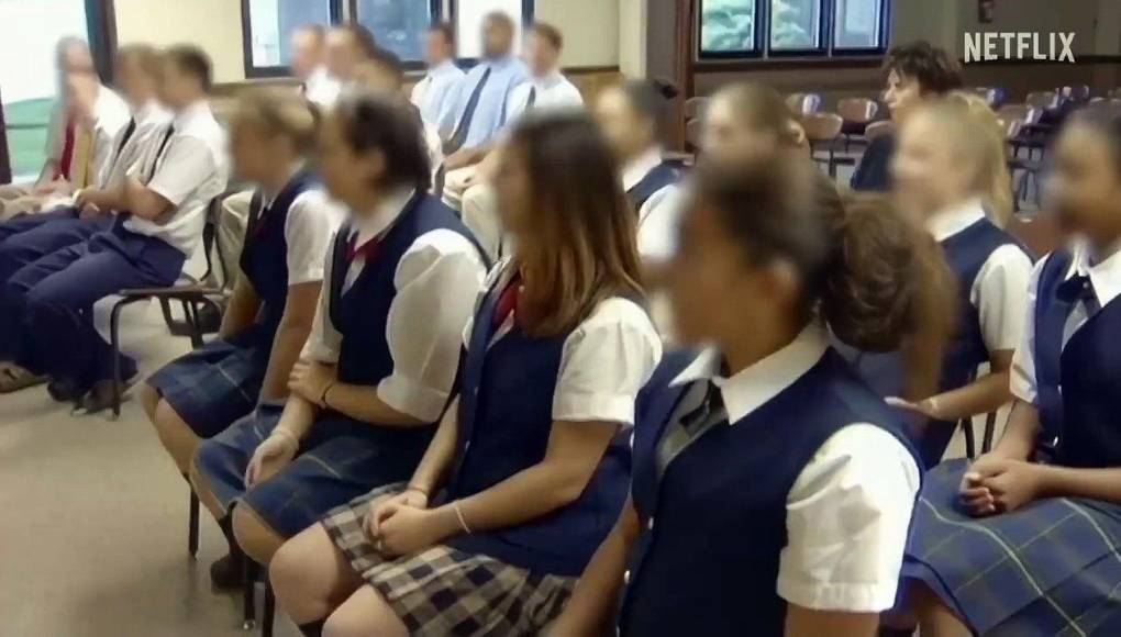 ‘El programa: Sumisión, sectas y secuestros’ (Miniserie) - Una mujer atormentada por lo que vivió en la escuela disciplinaria a la que asistió en la adolescencia expone la corrupción y el abuso de la industria de la juventud problemática. La serie estrena el martes 5 de marzo.