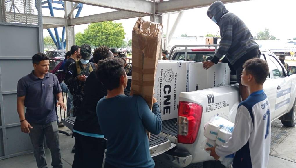 Distribuyen maletas electorales en San Pedro Sula