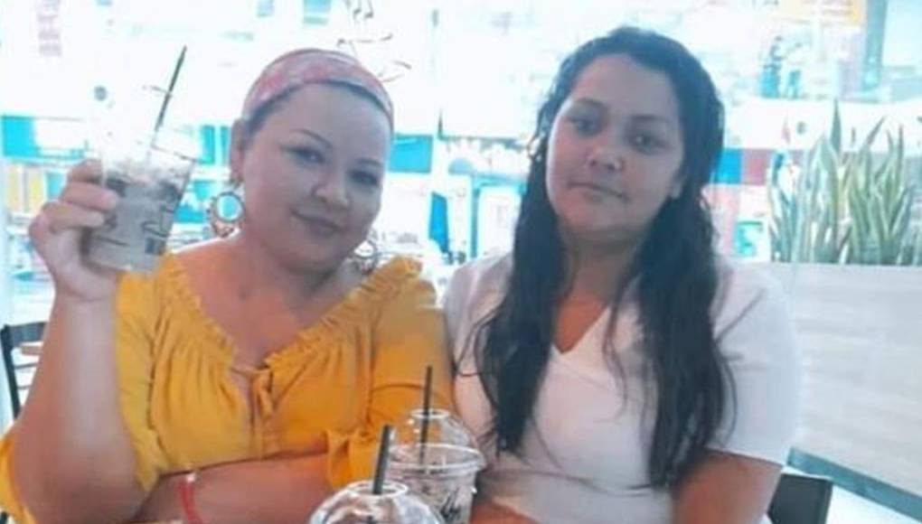 Mueren dos enfermeras tras impactar contra una rastra en Olancho
