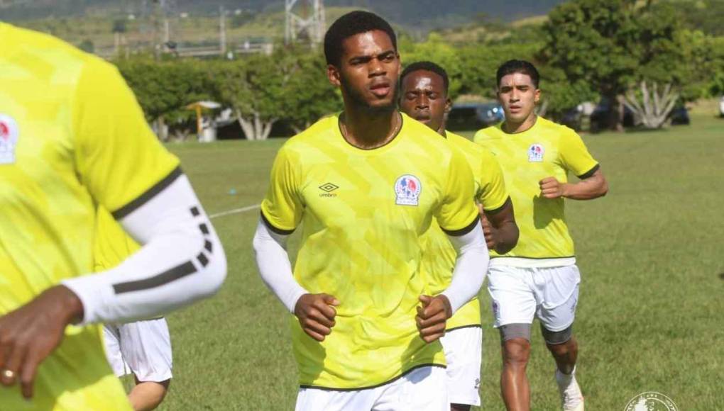 Elvin Casildo actualmente es suplente y con poca participación en los merengues.